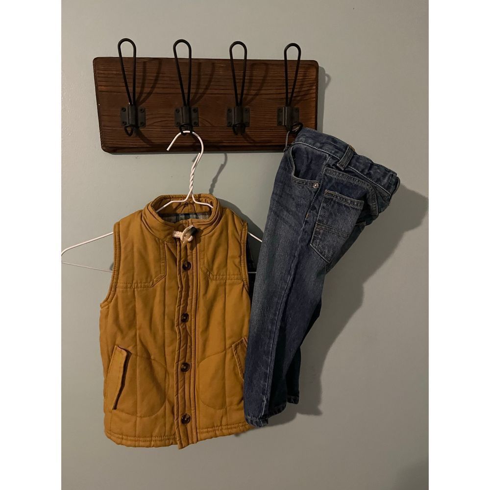 Oshkosh boys Vest & jeans 2t